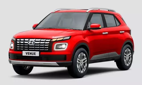 Hyundai Venue Facelift 2025: కొత్త హ్యుందాయ్ వెన్యూ.. టాటా నెక్సాన్,  ఫ్రాంక్స్ లతో నేరుగా పోటీ..!