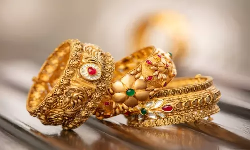 Today Gold Rate: పసిడి సరికొత్త రికార్డు.. 10 గ్రా. బంగారం రూ.1.25 లక్షలు!