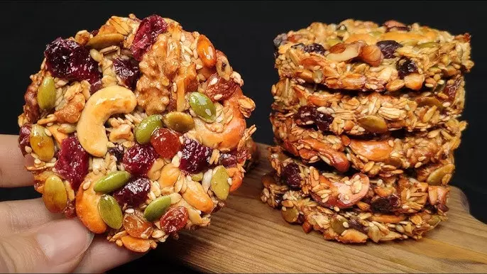 Healthy Nuts: టేస్టీ అండ్ హెల్దీ నట్స్ శ్నాక్స్ రెసిపీలు! Healthy Nuts: టేస్టీ అండ్ హెల్దీ నట్స్ శ్నాక్స్ రెసిపీలు!