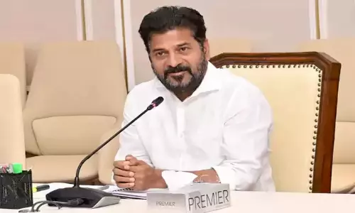 Telangana Local Body Polls: ఈ రాత్రే జాబితా సిద్ధం చేయాలి: స్థానిక పోరుపై సీఎం రేవంత్ రెడ్డి కీలక ఆదేశాలు Telangana Local Body Polls: ఈ రాత్రే జాబితా సిద్ధం చేయాలి: స్థానిక పోరుపై సీఎం రేవంత్ రెడ్డి కీలక ఆదేశాలు