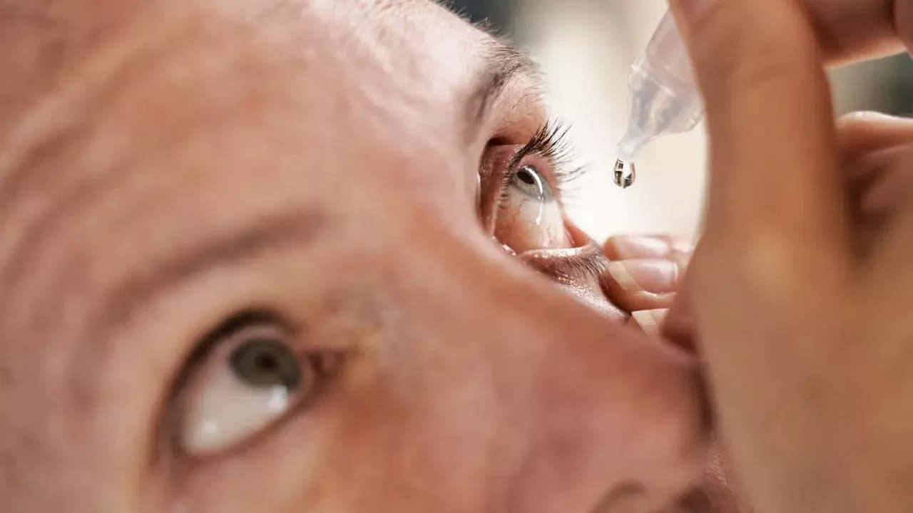 Eye Drops : ఐ డ్రాప్స్ వేసుకునేటప్పుడు పొరపాటున కూడా ఈ తప్పులు చేయకండి