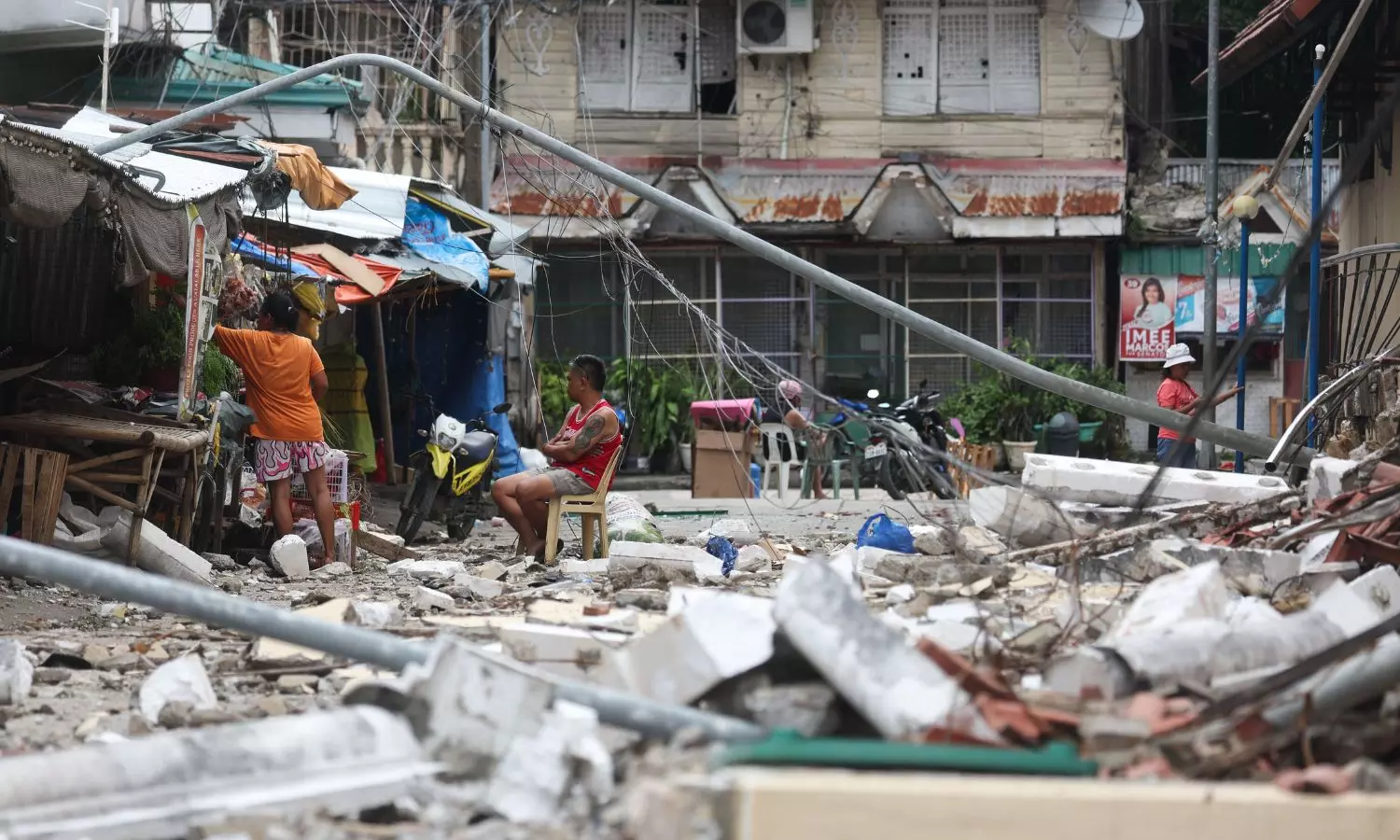 Philippines Earthquake: సునామీ హెచ్చరికలు.. ఫిలిప్పీన్స్లో భారీ భూకంపం Philippines Earthquake: సునామీ హెచ్చరికలు.. ఫిలిప్పీన్స్లో భారీ భూకంపం