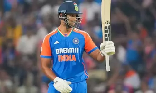 Shivam Dube : 9 సిక్సర్లతో చెలరేగిన శివమ్ దూబే.. కేవలం 62 బంతుల్లోనే సెంచరీ Shivam Dube : 9 సిక్సర్లతో చెలరేగిన శివమ్ దూబే.. కేవలం 62 బంతుల్లోనే సెంచరీ