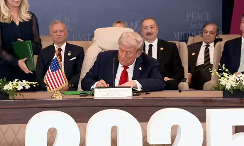 గాజా శాంతి ఒప్పందం: ట్రంప్ సంతకం, పాక్లో TLP ఆందోళనలు గాజా శాంతి ఒప్పందం: ట్రంప్ సంతకం, పాక్లో TLP ఆందోళనలు