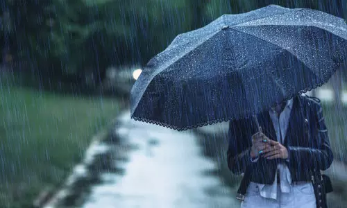 Weather Update: IMD తాజా అంచనా అక్టోబర్ 18 వరకు తెలంగాణ, ఏపీ సహా పలు రాష్ట్రాల్లో భారీ వర్షాలు