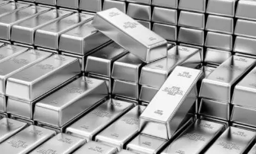 Viral News: సోషల్ మీడియాలో వైరల్ అవుతున్న వెండి ధరల లెక్కలు… ఒక్క ట్రిప్తోనే ₹14,000 లాభమా? Viral News: సోషల్ మీడియాలో వైరల్ అవుతున్న వెండి ధరల లెక్కలు… ఒక్క ట్రిప్తోనే ₹14,000 లాభమా?