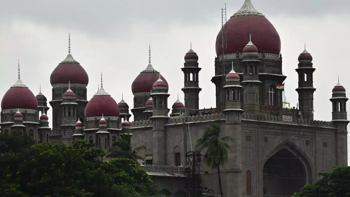 High Court: స్థానిక సంస్థల ఎన్నికల నిర్వహణపై హైకోర్టులో విచారణ High Court: స్థానిక సంస్థల ఎన్నికల నిర్వహణపై హైకోర్టులో విచారణ