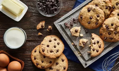 Biscuits Daily: టీతో పాటు రోజు బిస్కెట్లు తింటున్నారా? అయితే ఈ విషయం తెలుసుకోవాల్సిందే