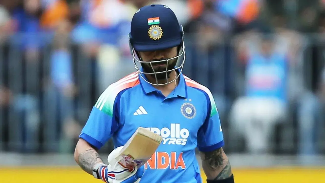 Virat Kohli : ఫ్యాన్స్ ఆశలపై నీళ్లు చల్లిన కోహ్లీ.. ఆస్ట్రేలియాపై రెండవ మ్యాచ్‌లోనూ డకౌట్