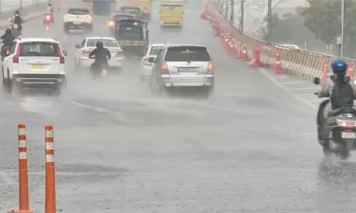 Heavy Rains Alert: తీవ్ర అల్పపీడనం ప్రభావం.. నెల్లూరు, చిత్తూరు సహా 4 జిల్లాల్లో నేడు స్కూళ్లు, కాలేజీలకు సెలవు!