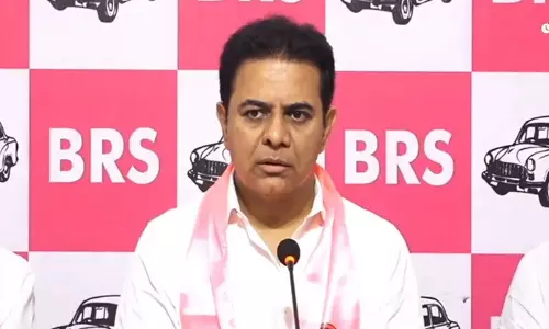 KTR: రాష్ట్రంలో దండుపాళ్యం ముఠా.. సీఎం అల్లుడు, మంత్రి కొడుకుపై కేటీఆర్ సంచలన ఆరోపణలు KTR: రాష్ట్రంలో దండుపాళ్యం ముఠా.. సీఎం అల్లుడు, మంత్రి కొడుకుపై కేటీఆర్ సంచలన ఆరోపణలు