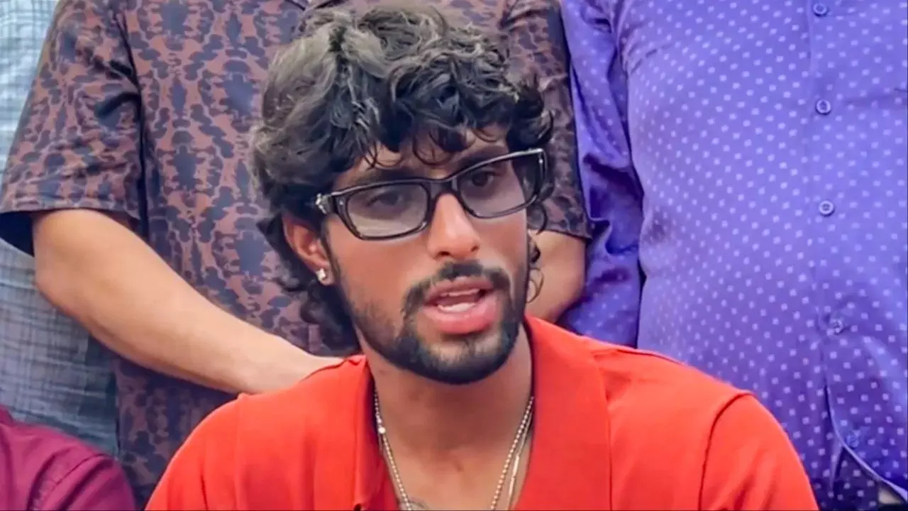 Tilak Varma : ప్రాణాంతక వ్యాధి బారిన తిలక్ వర్మ..వారి వల్లే ప్రాణాలు దక్కాయట Tilak Varma : ప్రాణాంతక వ్యాధి బారిన తిలక్ వర్మ..వారి వల్లే ప్రాణాలు దక్కాయట