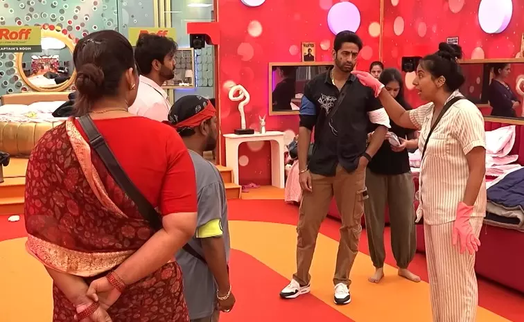 Bigg Boss 9 : ఏడవ వారం ఓటింగ్లో భారీ మార్పులు.. టాప్ 2లో తనూజ, కళ్యాణ్.. డేంజర్ జోన్లో రాము, రమ్య! Bigg Boss 9 : ఏడవ వారం ఓటింగ్లో భారీ మార్పులు.. టాప్ 2లో తనూజ, కళ్యాణ్.. డేంజర్ జోన్లో రాము, రమ్య!