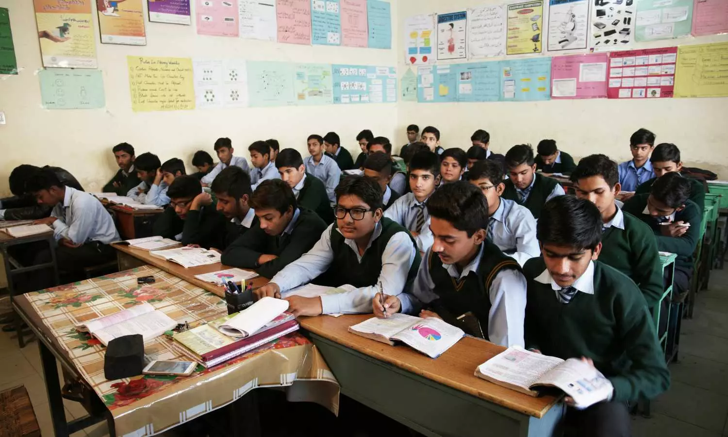 ఇంటర్ విద్యలో పెద్ద మార్పులు – ఫస్ట్ ఇయర్లోనూ ప్రాక్టికల్స్, అన్ని సబ్జెక్టులకు అంతర్గత మార్కులు! ఇంటర్ విద్యలో పెద్ద మార్పులు – ఫస్ట్ ఇయర్లోనూ ప్రాక్టికల్స్, అన్ని సబ్జెక్టులకు అంతర్గత మార్కులు!