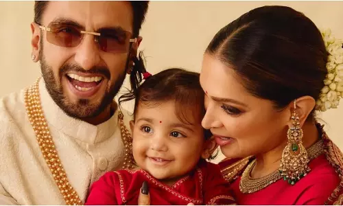 Duas First Look : తొలిసారిగా బయటపడ్డ దీపికా-రణ్వీర్ ముద్దుల కూతురు ఫోటో..ఆమె ఎన్ని వేల కోట్లకు అధిపతో తెలుసా ? Duas First Look : తొలిసారిగా బయటపడ్డ దీపికా-రణ్వీర్ ముద్దుల కూతురు ఫోటో..ఆమె ఎన్ని వేల కోట్లకు అధిపతో తెలుసా ?