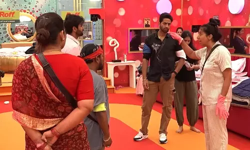 Bigg Boss 9 : ఏడవ వారం ఓటింగ్లో భారీ మార్పులు.. టాప్ 2లో తనూజ, కళ్యాణ్.. డేంజర్ జోన్లో రాము, రమ్య! Bigg Boss 9 : ఏడవ వారం ఓటింగ్లో భారీ మార్పులు.. టాప్ 2లో తనూజ, కళ్యాణ్.. డేంజర్ జోన్లో రాము, రమ్య!