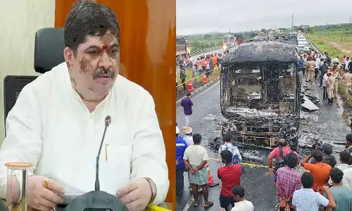 Ponnam Prabhakar: కర్నూలు ప్రమాద ఘటనపై మంత్రి పొన్నం దిగ్భ్రాంతి Ponnam Prabhakar: కర్నూలు ప్రమాద ఘటనపై మంత్రి పొన్నం దిగ్భ్రాంతి