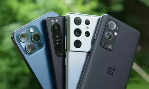 Best Camera Smartphones: ఐఫోన్ 17కు చుక్కలు చూపించే టాప్ 6 కెమెరా స్మార్ట్ఫోన్లు..! Best Camera Smartphones: ఐఫోన్ 17కు చుక్కలు చూపించే టాప్ 6 కెమెరా స్మార్ట్ఫోన్లు..!