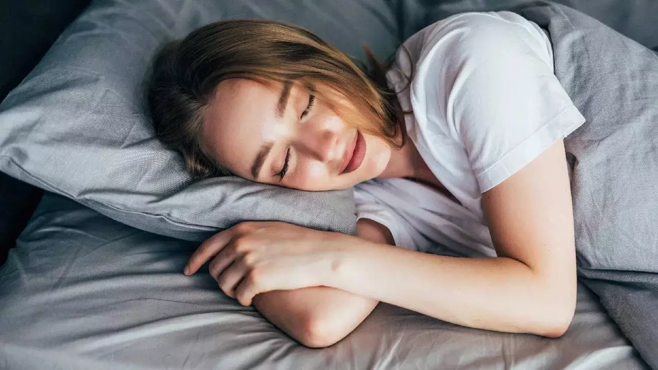 Good Nights Sleep : రాత్రి హాయిగా నిద్రపట్టాలంటే ఈ ఒక్క పని చేస్తే చాలు.. ఆయుర్వేదం చెప్పిన అద్భుత చిట్కా Good Nights Sleep : రాత్రి హాయిగా నిద్రపట్టాలంటే ఈ ఒక్క పని చేస్తే చాలు.. ఆయుర్వేదం చెప్పిన అద్భుత చిట్కా