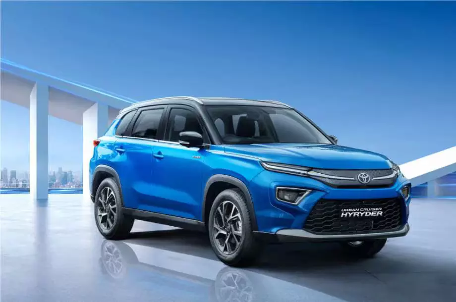 Toyota Hyruder SUV Downpayment:  లక్షలు కట్టి టయోటా హై రైడర్ సొంతం చేసుకోండి.. అతి తక్కువ వడ్డీతో బ్యాంక్ లోన్..! Toyota Hyruder SUV Downpayment:  లక్షలు కట్టి టయోటా హై రైడర్ సొంతం చేసుకోండి.. అతి తక్కువ వడ్డీతో బ్యాంక్ లోన్..!
