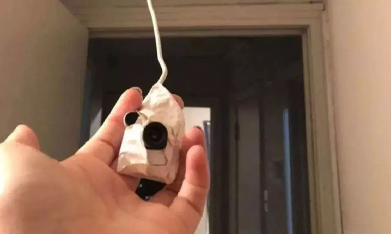 Karimnagar: స్కూల్‌ బాత్‌రూముల్లో సీసీ కెమెరాలు.. కురిక్యాల ఘటనపై ప్రభుత్వం సీరియస్..