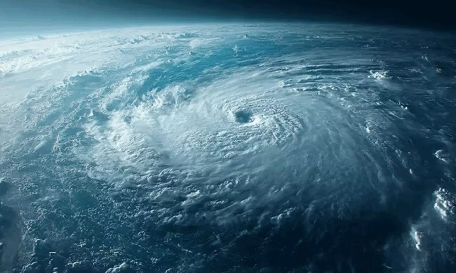 Cyclone: తుపాను ఎలా ఏర్పడుతుంది..దాని కన్ను వెనుక ఉన్న రహస్యం ఏమిటి? Cyclone: తుపాను ఎలా ఏర్పడుతుంది..దాని కన్ను వెనుక ఉన్న రహస్యం ఏమిటి?