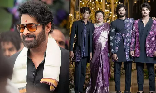 Prabhas Fauzi: ఫౌజీలో మహేష్ బాబు మేనల్లుడు.. ప్రభాస్ సినిమాతో ఇండస్ట్రీలోకి ఎంట్రీ.. Prabhas Fauzi: ఫౌజీలో మహేష్ బాబు మేనల్లుడు.. ప్రభాస్ సినిమాతో ఇండస్ట్రీలోకి ఎంట్రీ..