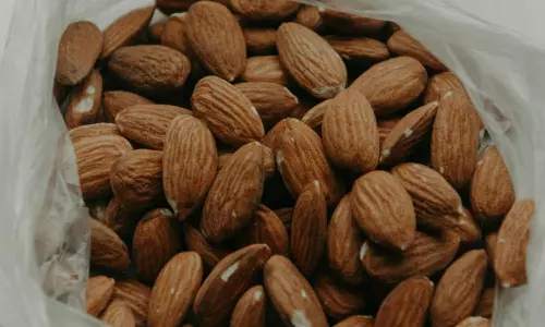 Almonds: ఒక్క బాదం చాలు! రోజూ బ్రేక్ఫాస్ట్లో తీసుకుంటే.. మీకు లభించే 5 అద్భుత ఆరోగ్య ప్రయోజనాలు! Almonds: ఒక్క బాదం చాలు! రోజూ బ్రేక్ఫాస్ట్లో తీసుకుంటే.. మీకు లభించే 5 అద్భుత ఆరోగ్య ప్రయోజనాలు!