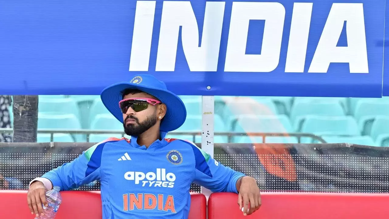 Shreyas Iyer : టీమిండియాకు భారీ షాక్.. శ్రేయాస్ అయ్యర్ గాయం తీవ్రం.. రెండు నెలలు క్రికెట్కు దూరం Shreyas Iyer : టీమిండియాకు భారీ షాక్.. శ్రేయాస్ అయ్యర్ గాయం తీవ్రం.. రెండు నెలలు క్రికెట్కు దూరం