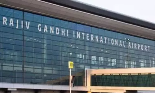 Shamshabad Airport: శంషాబాద్ ఎయిర్పోర్ట్లో లైవ్ బుల్లెట్ కలకలం Shamshabad Airport: శంషాబాద్ ఎయిర్పోర్ట్లో లైవ్ బుల్లెట్ కలకలం