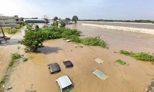 Rains: ఖమ్మంలో మున్నేరుకు భారీగా వరద నీరు