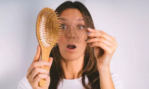 జుట్టు రాలడం ఆపే 15 రోజుల మ్యాజిక్ స్మూతీ! పోషకాహార నిపుణురాలు చెప్పిన అద్భుత రెసిపీ జుట్టు రాలడం ఆపే 15 రోజుల మ్యాజిక్ స్మూతీ! పోషకాహార నిపుణురాలు చెప్పిన అద్భుత రెసిపీ