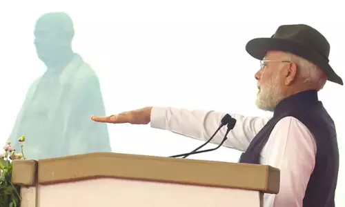 PM Modi: సర్దార్ వల్లభ్భాయ్ పటేల్ 150వ జయంతి.. నివాళులర్పించిన ప్రధాని PM Modi: సర్దార్ వల్లభ్భాయ్ పటేల్ 150వ జయంతి.. నివాళులర్పించిన ప్రధాని