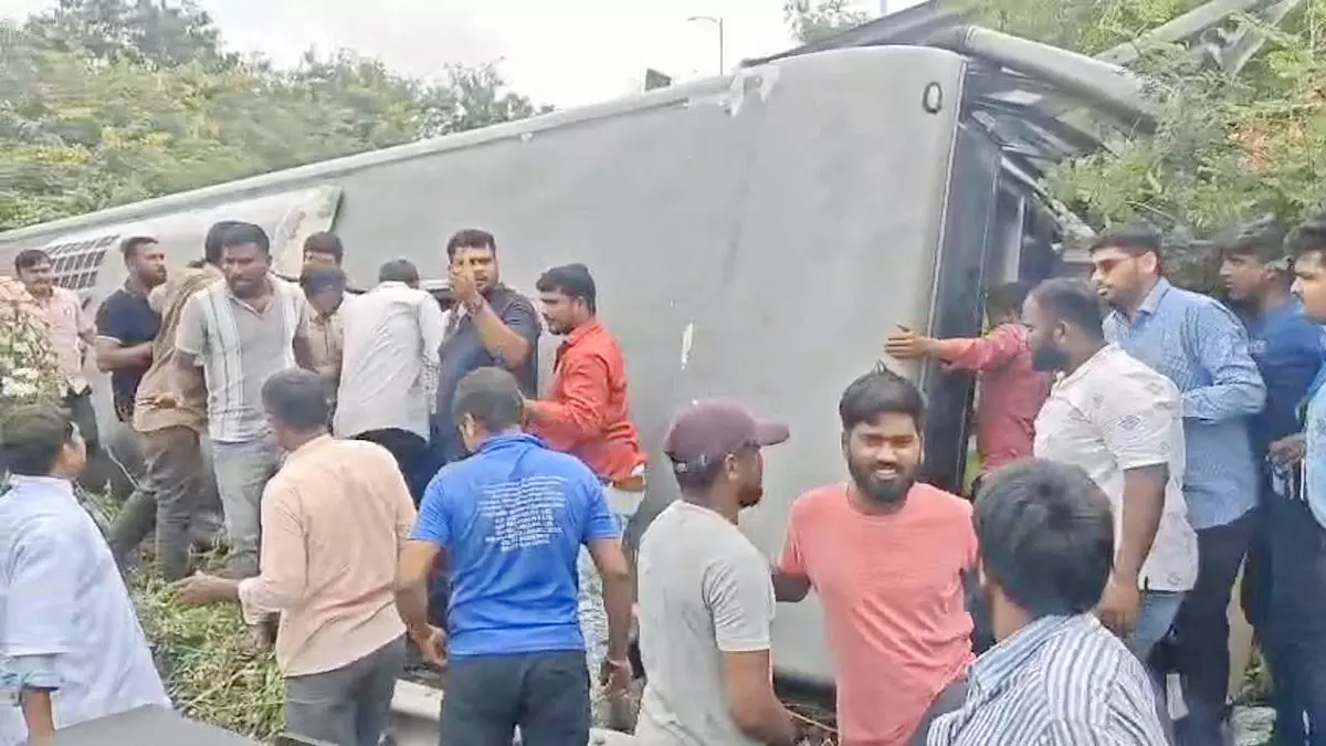 రంగారెడ్డి జిల్లా మీర్జాగూడ బస్సు ప్రమాదంలో మరొకరు మృతి