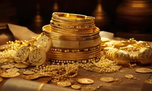 Today Gold Rate: బంగారం ధరలు పతన దిశగా – మార్కెట్ అంచనాలు ఏమంటున్నాయంటే?