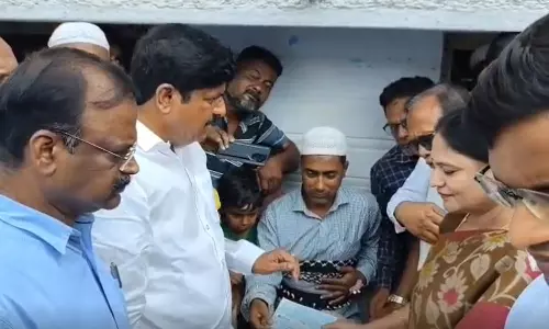 MLA Manohar Reddy: మీర్జాగూడ బస్సు ప్రమాద మృతుల కుటుంబాలకు చెక్కులు పంపిణీ