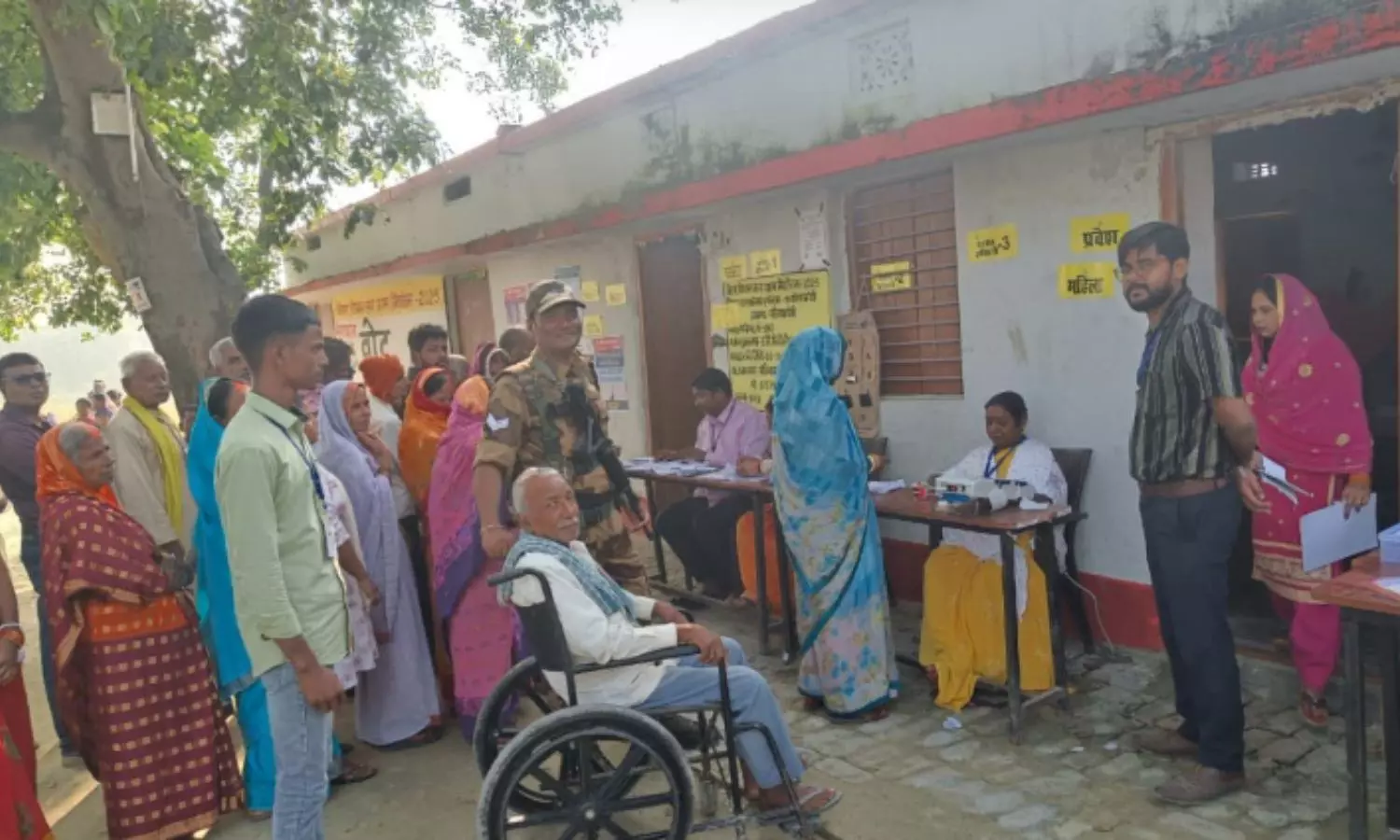 Bihar Elections: కొనసాగుతున్న బిహార్ తొలిదశ పోలింగ్.. ఫస్ట్ ఫేజ్లో 121 నియోజకవర్గాల్లో పోలింగ్ Bihar Elections: కొనసాగుతున్న బిహార్ తొలిదశ పోలింగ్.. ఫస్ట్ ఫేజ్లో 121 నియోజకవర్గాల్లో పోలింగ్