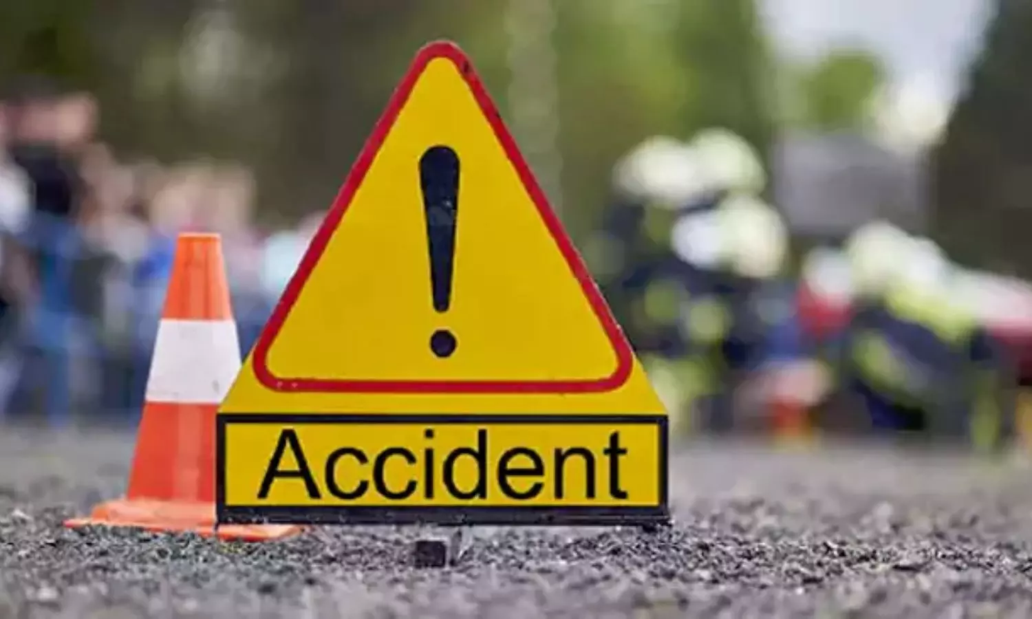 Road Accident: ఉలవపాడు హైవేపై రోడ్డు ప్రమాదం.. 10 మందికి గాయాలు Road Accident: ఉలవపాడు హైవేపై రోడ్డు ప్రమాదం.. 10 మందికి గాయాలు