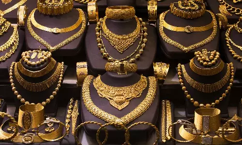 బంగారం బూమ్: ఒక్క నెలలోనే 39 టన్నులు కొనుగోలు – కేంద్ర బ్యాంకుల సునామీ షాపింగ్! బంగారం బూమ్: ఒక్క నెలలోనే 39 టన్నులు కొనుగోలు – కేంద్ర బ్యాంకుల సునామీ షాపింగ్!