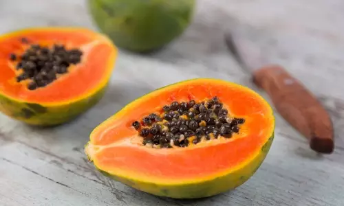 Papaya : బరువు తగ్గాలా? అయితే రాత్రి పడుకునే ముందు బొప్పాయి తినండి.. కారణం ఇదే! Papaya : బరువు తగ్గాలా? అయితే రాత్రి పడుకునే ముందు బొప్పాయి తినండి.. కారణం ఇదే!