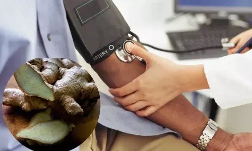 Ginger Tea: బీపీ ఎక్కువ ఉన్నవారు అల్లం టీ తాగవచ్చా? పరిశోధనలు ఏం చెబుతున్నాయి? Ginger Tea: బీపీ ఎక్కువ ఉన్నవారు అల్లం టీ తాగవచ్చా? పరిశోధనలు ఏం చెబుతున్నాయి?