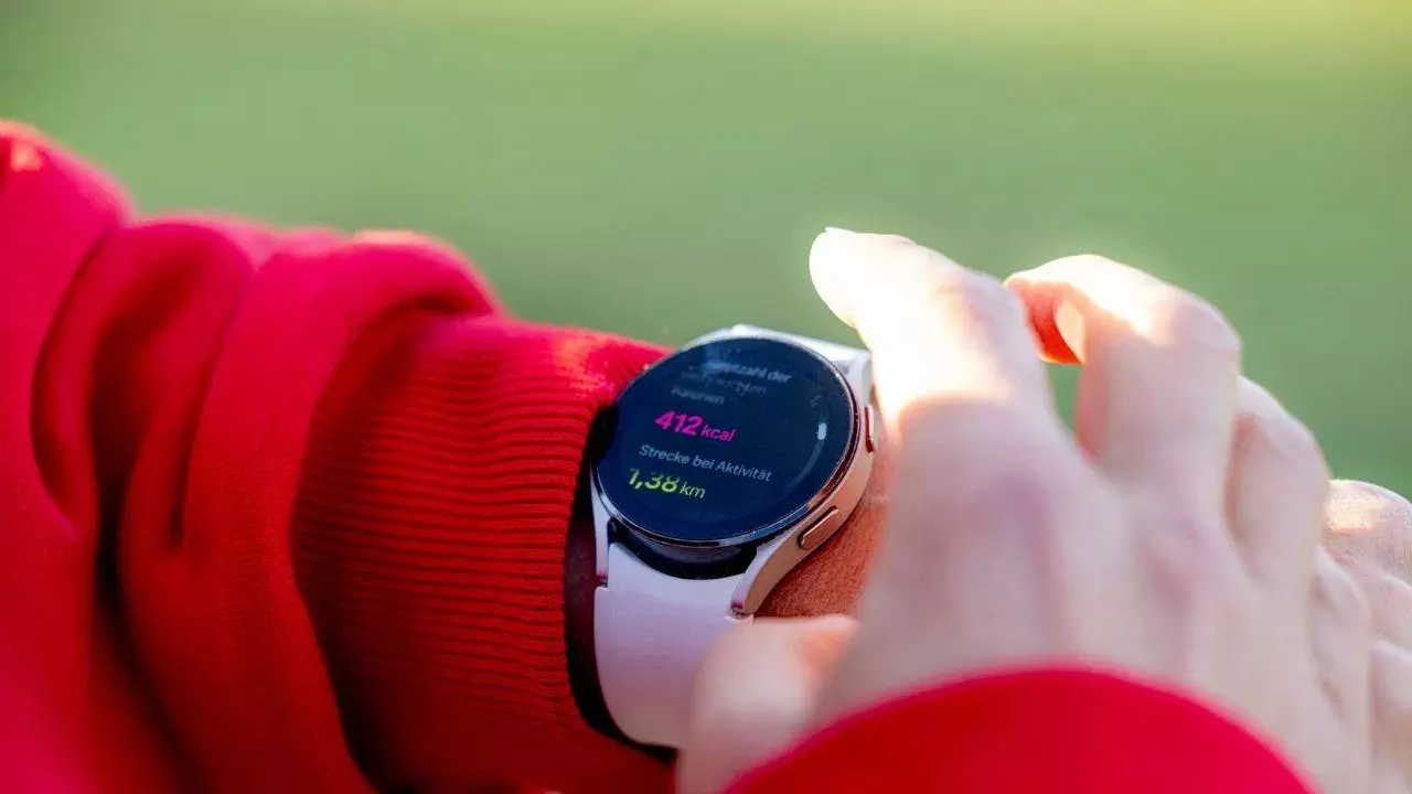 Smartwatch Alert: స్మార్ట్‌వాచ్ ఉపయోగించేటప్పుడు తీసుకోవాల్సిన 5 ముఖ్య జాగ్రత్తలు ఇవే