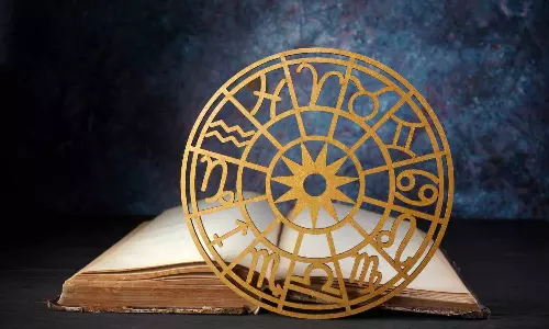 కెరీర్‌లో సమస్యలు బలహీనమైన గురువుకు సంకేతం! నవంబర్ 11 నుంచి గురు గ్రహం తిరోగమనం – వెంటనే ఈ పరిహారాలు పాటించండి