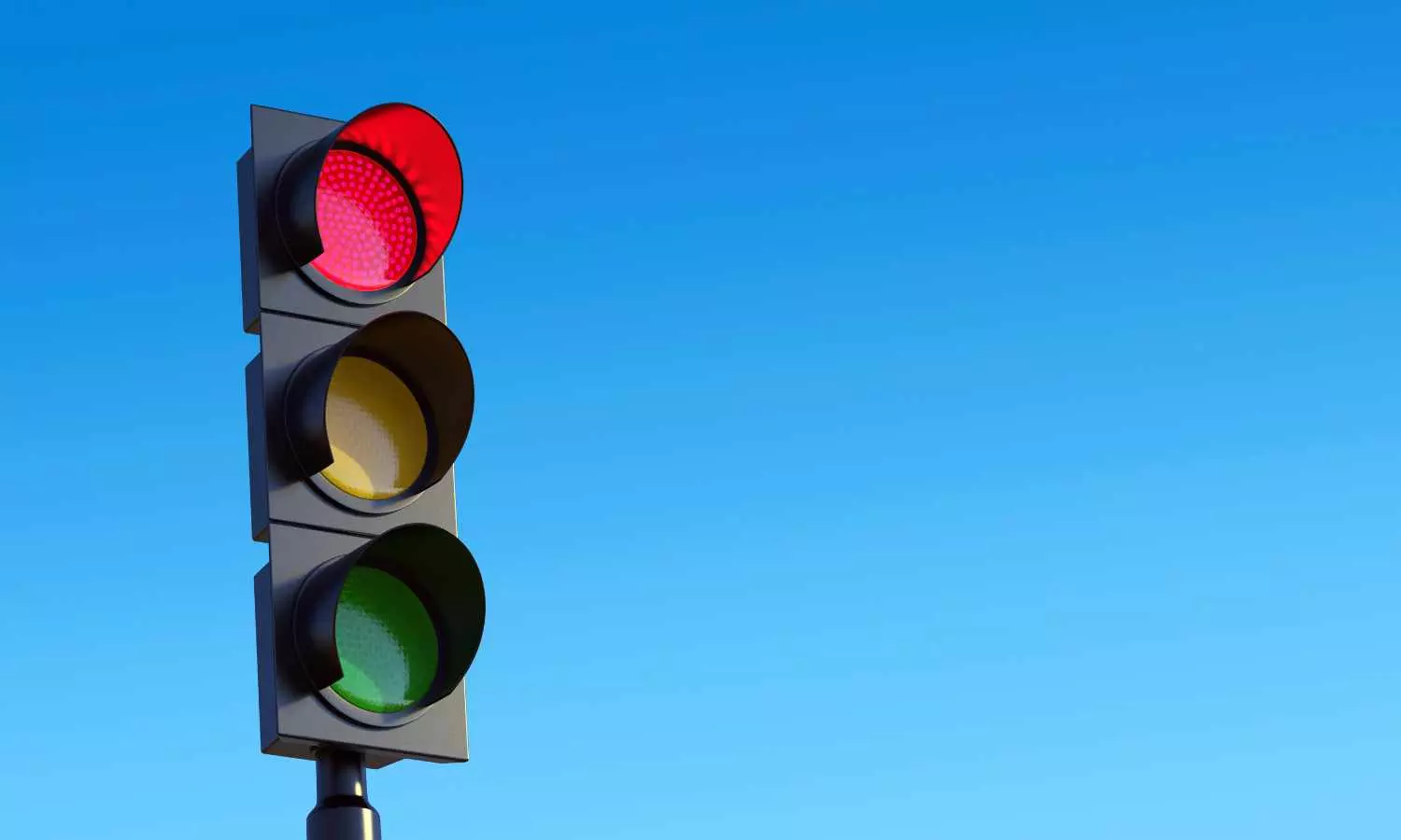 పదే పదే ట్రాఫిక్ నిబంధనలు ఉల్లంఘించినవారికి మాత్రమే చలాన్లు: సీఎం చంద్రబాబు స్పష్టమైన ఆదేశాలు