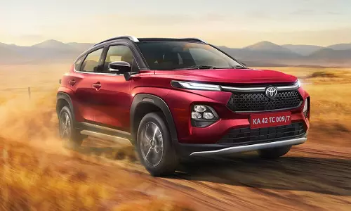 Top 10 Cars: దేశంలోని టాప్ 10 కార్లు.. సేల్స్‌లో దుమ్ముదులిపేశాయ్..!