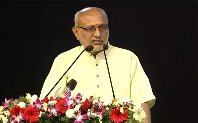 CP Radhakrishnan: పెట్టుబడిదారులను ఆకర్షించడంలో చంద్రబాబు ముందుంటారు CP Radhakrishnan: పెట్టుబడిదారులను ఆకర్షించడంలో చంద్రబాబు ముందుంటారు