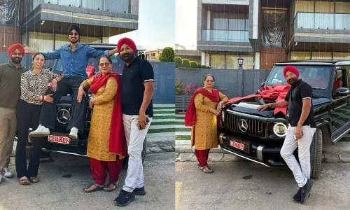 Mercedes-Benz G-Class: మెర్సిడెస్ పక్కన మెరిసిన ఫాస్ట్ బౌలర్ అర్ష్‌దీప్ సింగ్..!