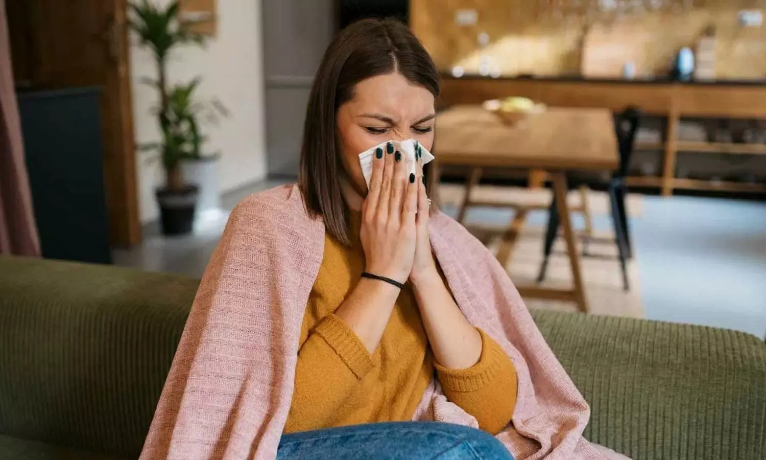 Winter Wellness : చలికాలంలో రోగాలకు చెక్ పెట్టండి.. ఈ 5 సింపుల్ అలవాట్లు పాటిస్తే చాలు Winter Wellness : చలికాలంలో రోగాలకు చెక్ పెట్టండి.. ఈ 5 సింపుల్ అలవాట్లు పాటిస్తే చాలు