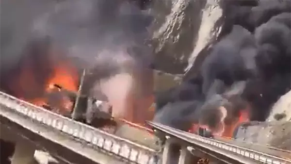 సౌదీలో ఘోర రోడ్డు ప్రమాదం .. 42మంది సజీవదహనం సౌదీలో ఘోర రోడ్డు ప్రమాదం .. 42మంది సజీవదహనం