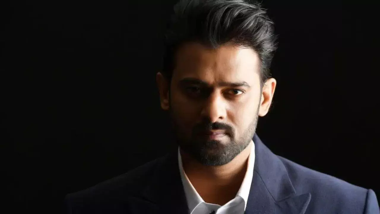 Prabhas : కృష్ణంరాజు సలహా కాదని.. కెమెరా ముందే నేర్చుకోమన్నారు..ప్రభాస్ ఫస్ట్ మూవీ వెనుక ఇంత కథ ఉందా ? Prabhas : కృష్ణంరాజు సలహా కాదని.. కెమెరా ముందే నేర్చుకోమన్నారు..ప్రభాస్ ఫస్ట్ మూవీ వెనుక ఇంత కథ ఉందా ?